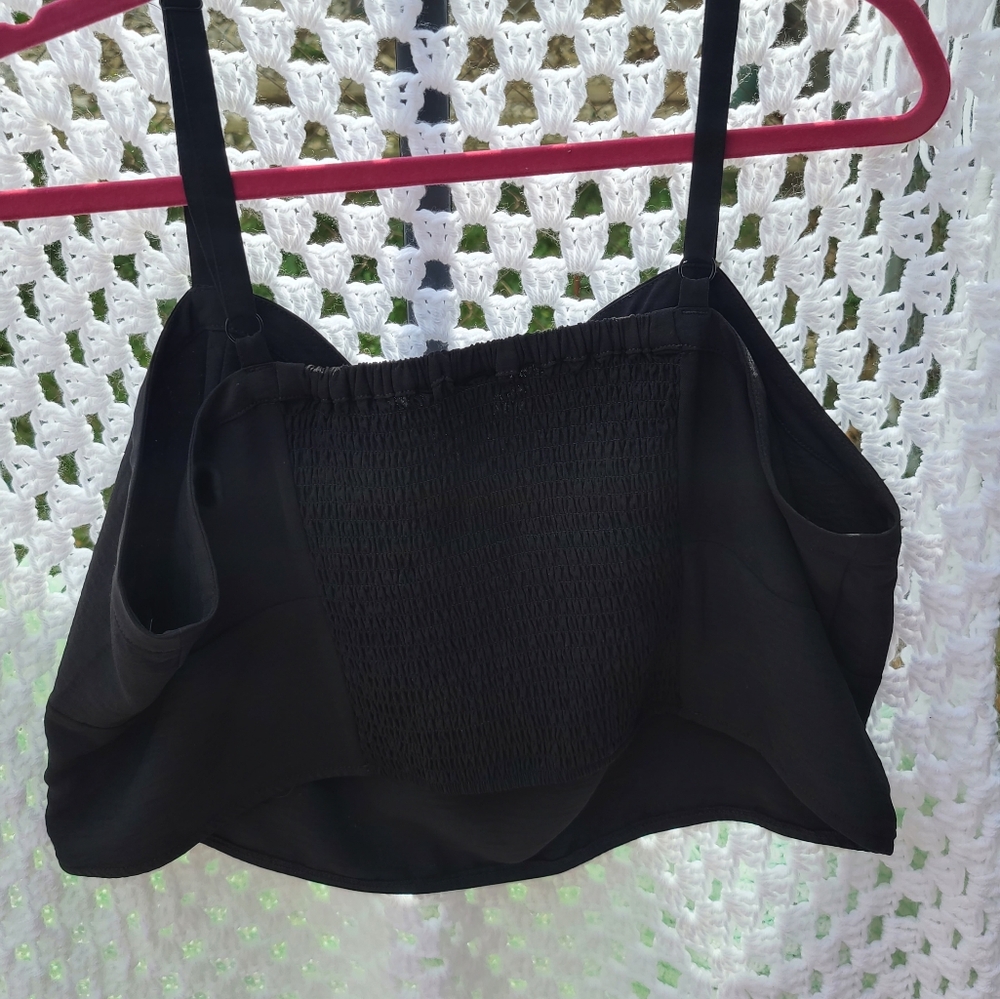 NWT Torrid Size 2 black seersucker Bralette top